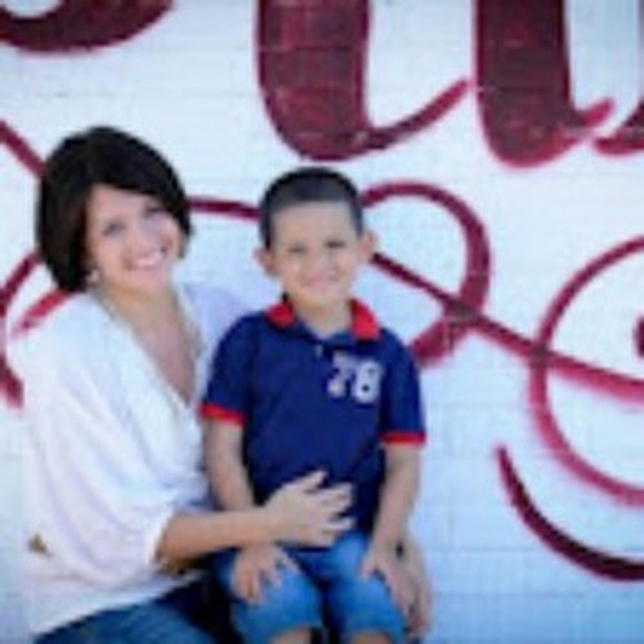 Meet your Posher, Kylee - Picture 1 of 1